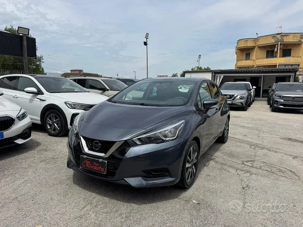 Usata Nissan Micra Acenta 71 CV (52 kW) 2017 Grigio Utilitaria