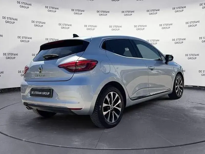 Usata Renault Clio V Techno 101 CV (74 kW) 2023 Grigio Berlina