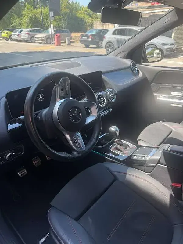 Usata Mercedes B180 116 CV (85 kW) 2021 Nero Utilitaria