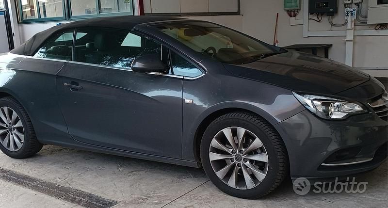 Occasion Opel Cascada 165 ch (121 kW) 2013 Gris Cabriolet