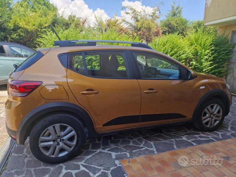Usata Dacia Sandero Stepway 90 CV (66 kW) 2021 Giallo Utilitaria