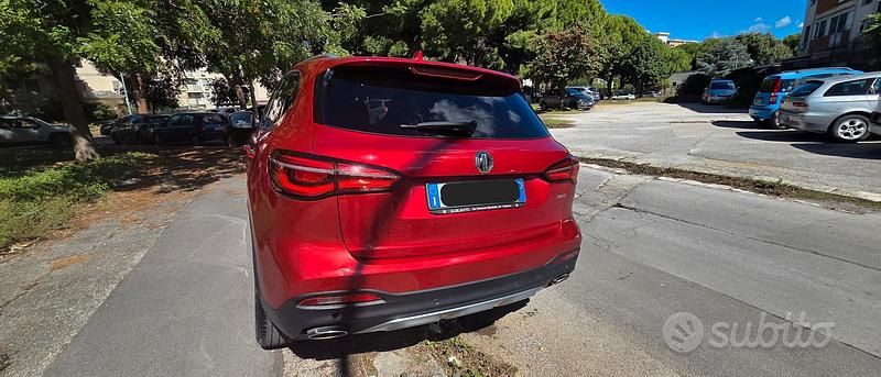 Usata MG HS Luxury 162 CV (119 kW) 2023 Rosso SUV