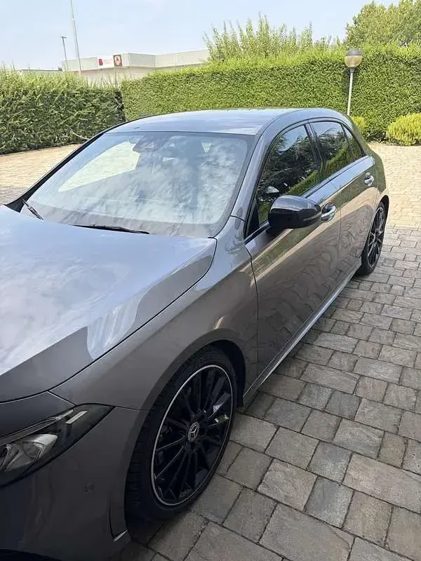 Usata Mercedes A180 Premium 116 CV (85 kW) 2022 Berlina