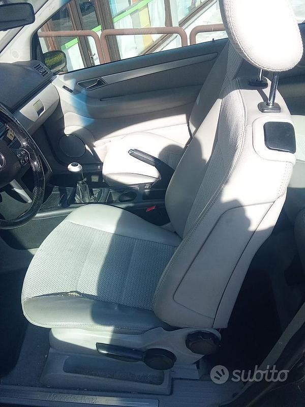 Usata Mercedes A180 Avantgarde 109 CV (80 kW) 2006 Nero Coupé