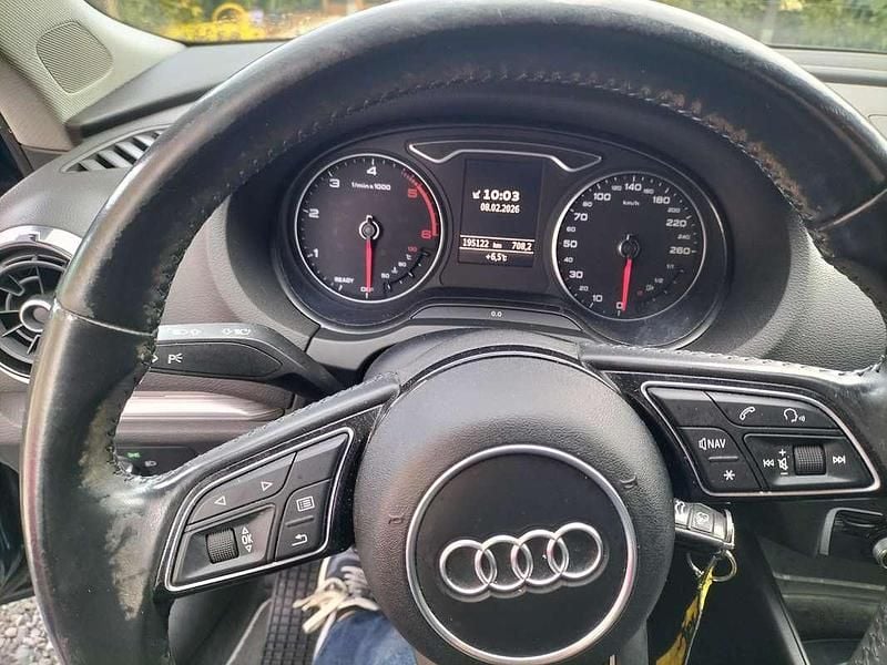 Usata Audi A3 Design 116 CV (85 kW) 2017 Blu/azzurro Berlina