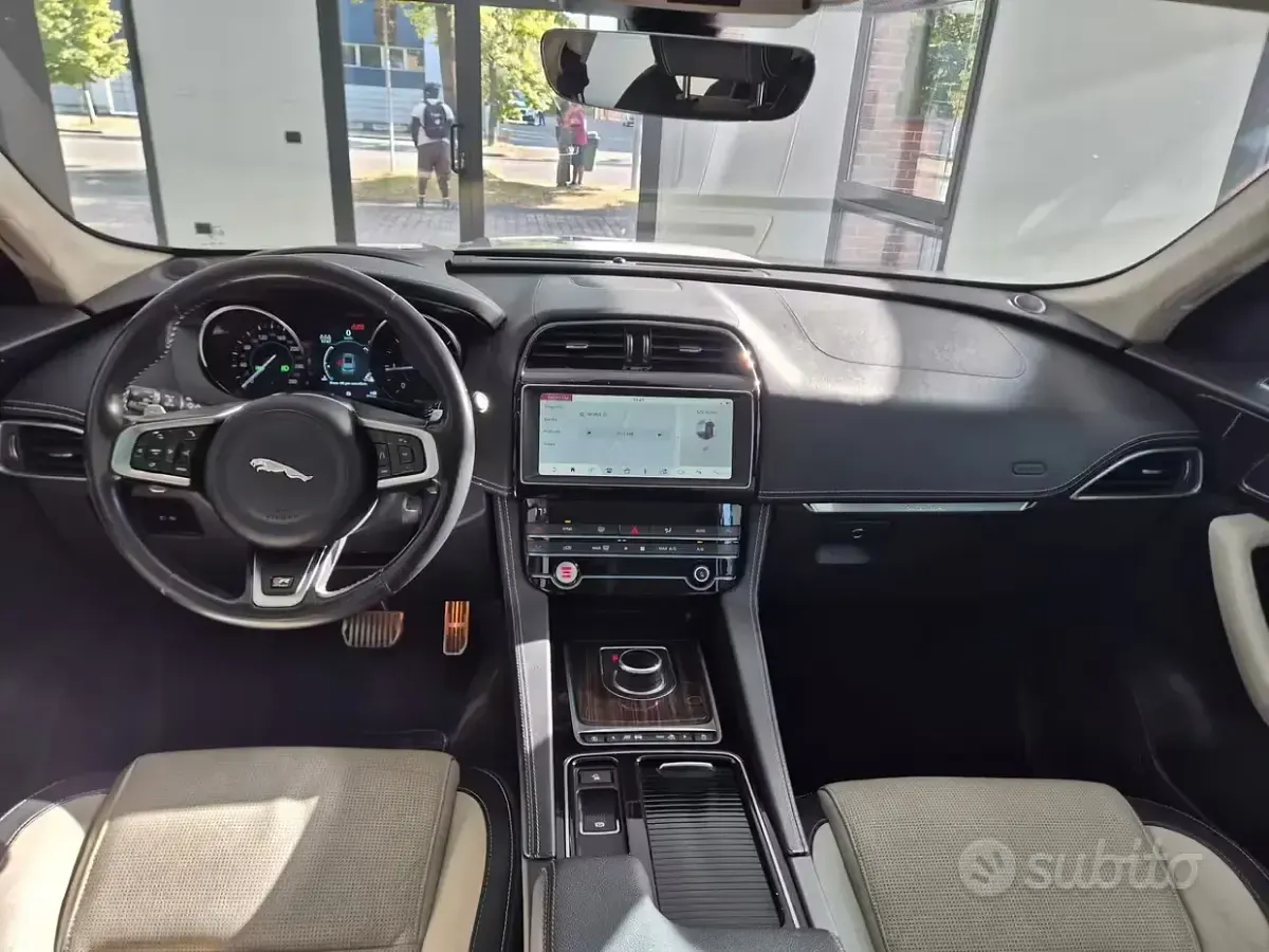 Usata Jaguar F-Pace R-Sport 180 CV (132 kW) 2019 Bluazzurro SUV