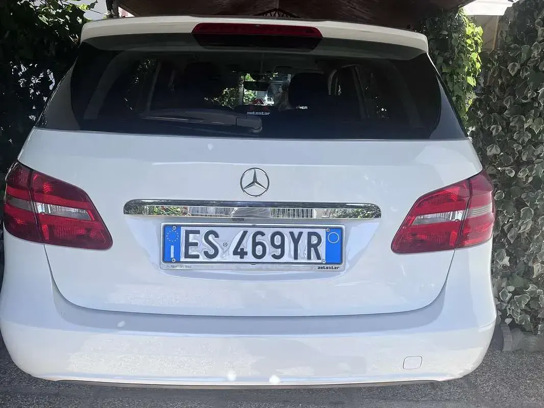Usata Mercedes B180 Executive 122 CV (89 kW) 2013 Utilitaria
