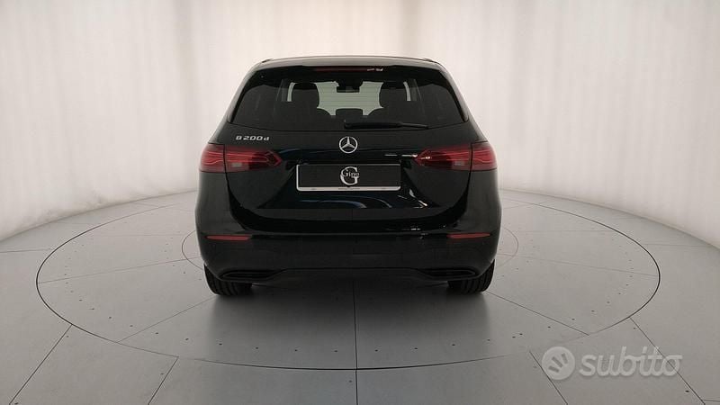 Usata Mercedes B200 Advanced Plus 150 CV (110 kW) 2024 Nero Monovolume