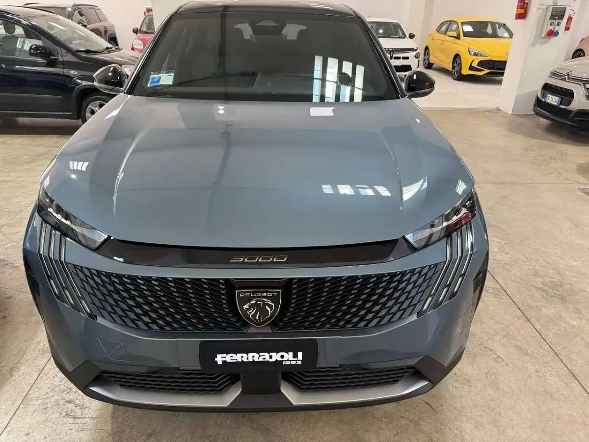 Usata Peugeot 3008 GTi 136 CV (100 kW) 2025 Blu/azzurro SUV