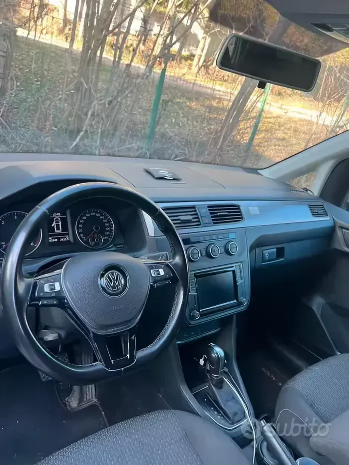 Usata VW Caddy Maxi 102 CV (75 kW) 2020 Bianco Monovolume