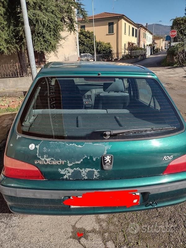 Usata Peugeot 106 50 CV (36 kW) 1998 Utilitaria