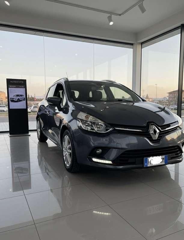 Usata 2018 Renault Clio GrandTour Intens Station wagon | 7500 € (Buon prezzo) - Immagine 1/4