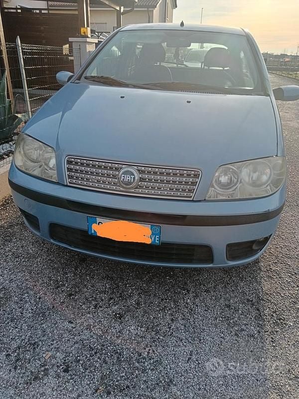 Usata Fiat Punto 80 CV (58 kW) 2005 Berlina