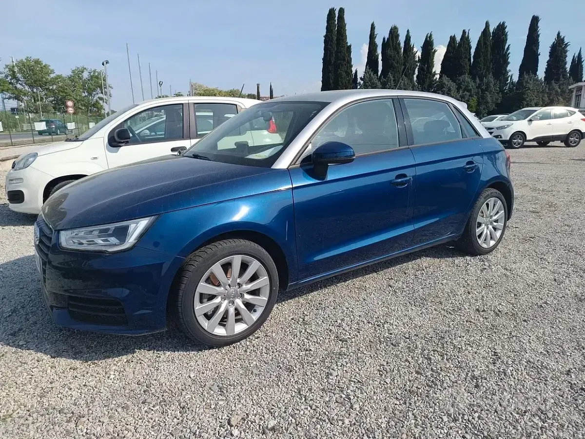 Usata Audi A1 Design 116 CV (85 kW) 2016 Blu Utilitaria