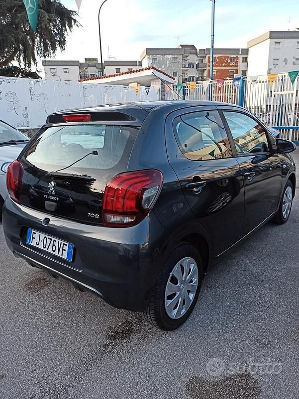 Usata Peugeot 108 Active 69 CV (50 kW) 2017 Grigio Utilitaria