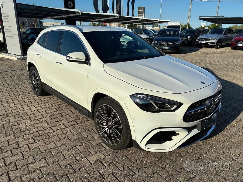 Bianco Usata 2024 Mercedes GLA200 Executive SUV | 42.500 € (Buon prezzo) - Immagine 1/4