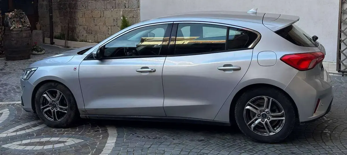 Usata Ford Focus Business Edition 95 CV (69 kW) 2018 Argento Berlina