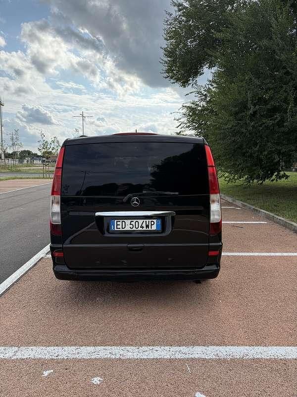 Usata Mercedes Viano 150 CV (110 kW) 2010 Nero Monovolume