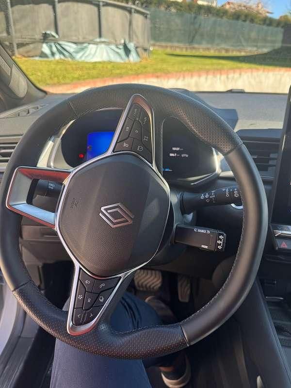 Usata Renault Symbioz Techno 94 CV (69 kW) 2024 Argento SUV