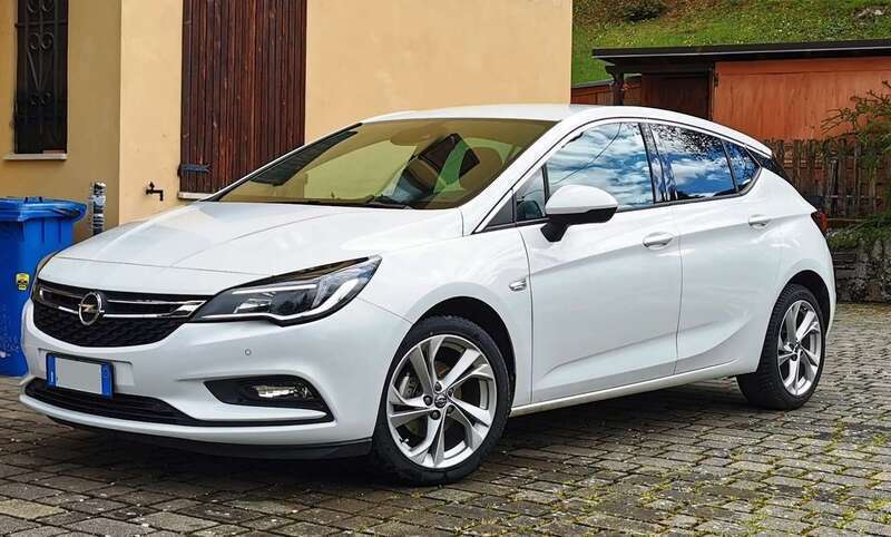 Usato 2017 Opel Astra 1.6 Diesel 110 CV (17.000 €)