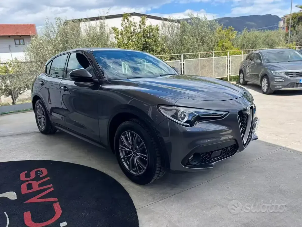 Usata Alfa Romeo Stelvio Business 190 CV (139 kW) 2022 Grigio SUV