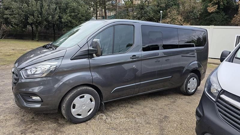 Usata Ford Transit Custom 131 CV (96 kW) 2020 Gray Monovolume