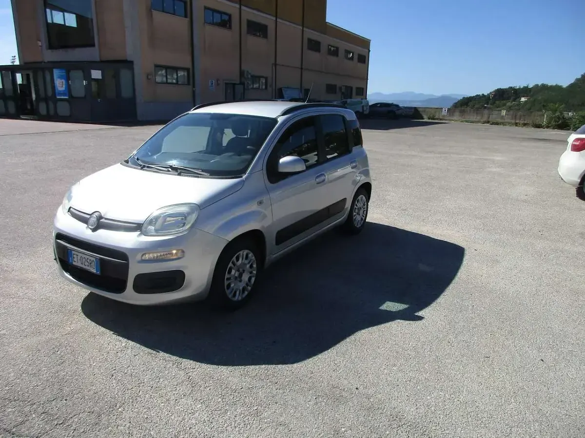 Usata Fiat Panda Lounge 69 CV (50 kW) 2012 Argento Utilitaria
