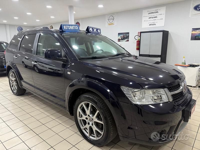 Usata Fiat Freemont 170 CV (125 kW) 2012 Blu SUV