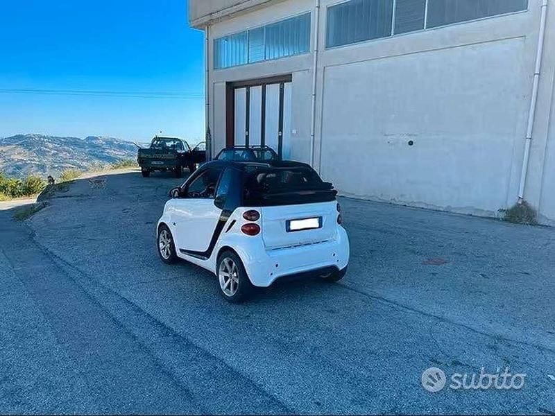 Bianco Usata 2008 Smart ForTwo Cabrio Passion Cabrio | 5200 € (Buon prezzo) - Immagine 1/4