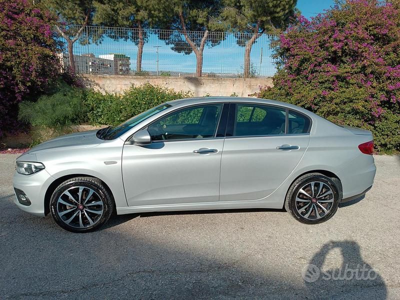 Usata Fiat Tipo 84 CV (61 kW) 2016 Grigio Berlina