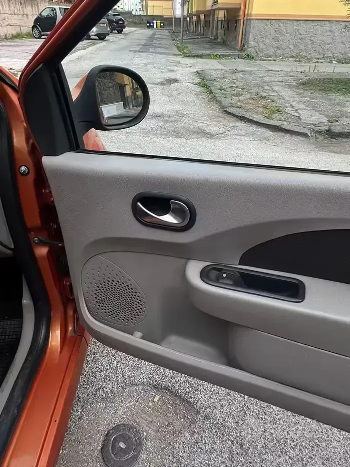 Usata Renault Twingo 77 CV (56 kW) 2007 Utilitaria