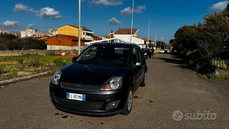 Usata Ford Fiesta 68 CV (50 kW) 2008 Utilitaria