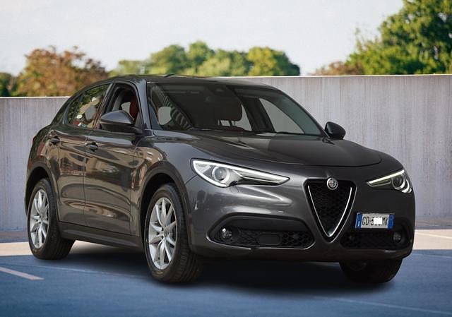 Usata Alfa Romeo Stelvio Executive 190 CV (139 kW) 2020 Grigio scuro metallizzato SUV
