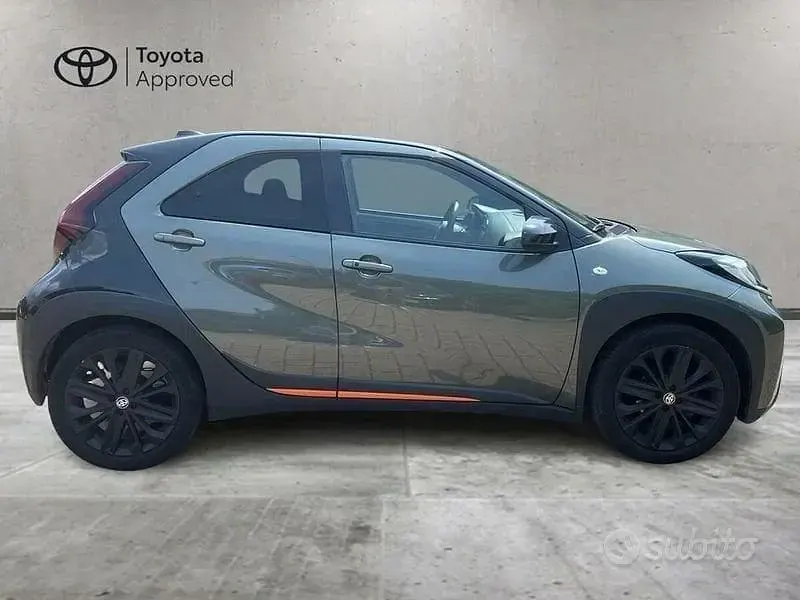 Usata Toyota Aygo X Limited 72 CV (52 kW) 2022 Verde SUV