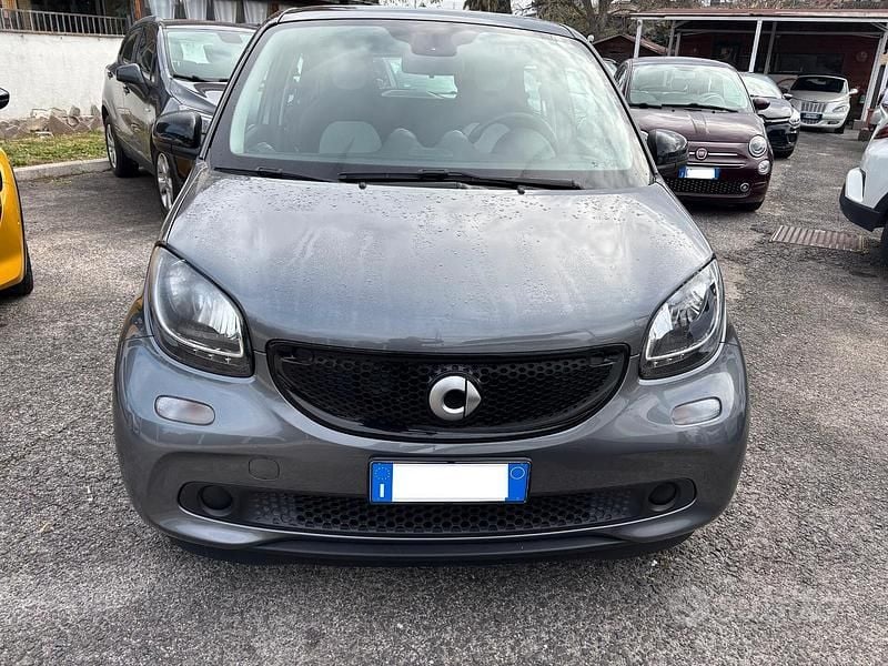 Grigio Usata 2016 Smart ForFour Passion Utilitaria | 8900 € (Buon prezzo) - Immagine 1/4