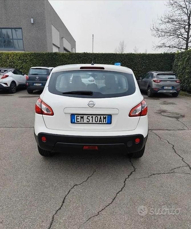 Usata Nissan Qashqai 106 CV (77 kW) 2013 Bianco SUV