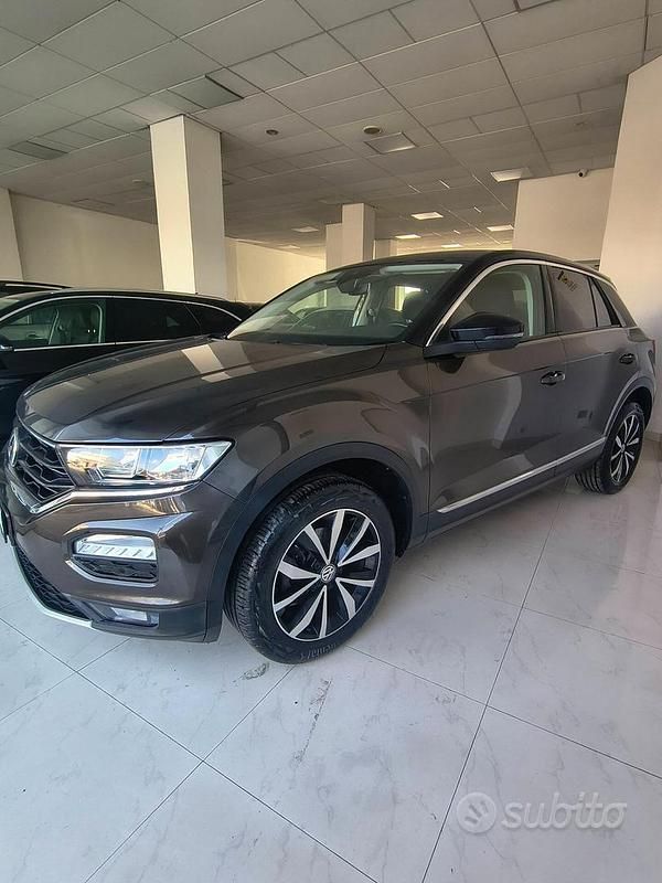 Usata VW T-Roc Advance 115 CV (84 kW) 2019 Marrone SUV