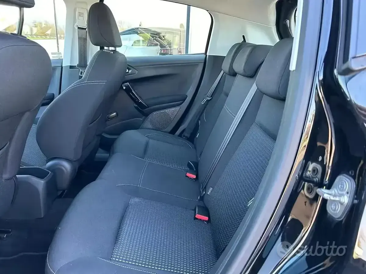 Usata Peugeot 208 83 CV (61 kW) 2019 Nero Utilitaria