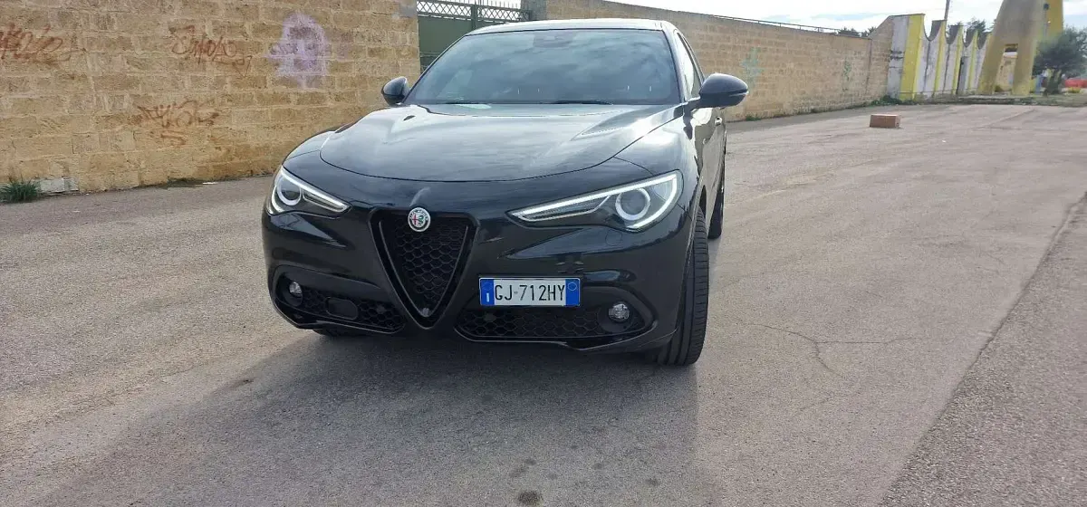 Usado Alfa Romeo Stelvio Veloce 209 CV (153 kW) 2022 SUV
