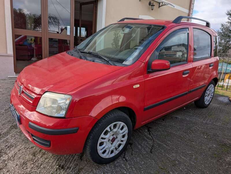 Usata Fiat Panda Emotion 75 CV (55 kW) 2008 Rosso Utilitaria