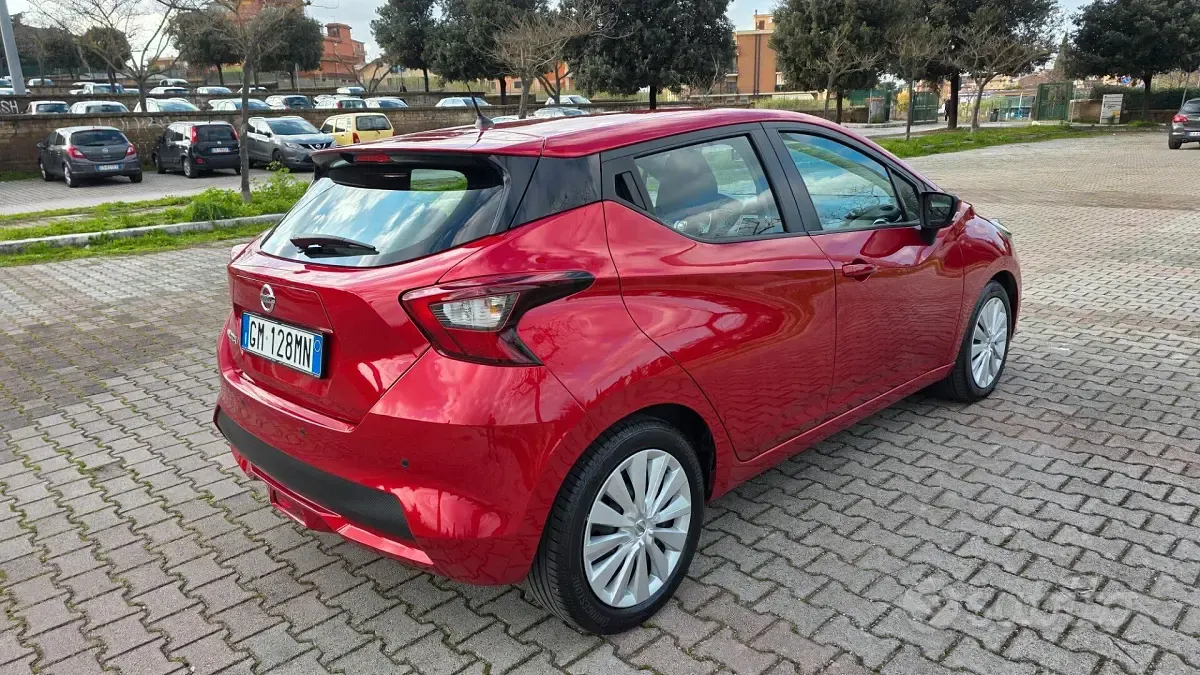 Usata Nissan Micra 87 CV (63 kW) 2023 Rosso Utilitaria