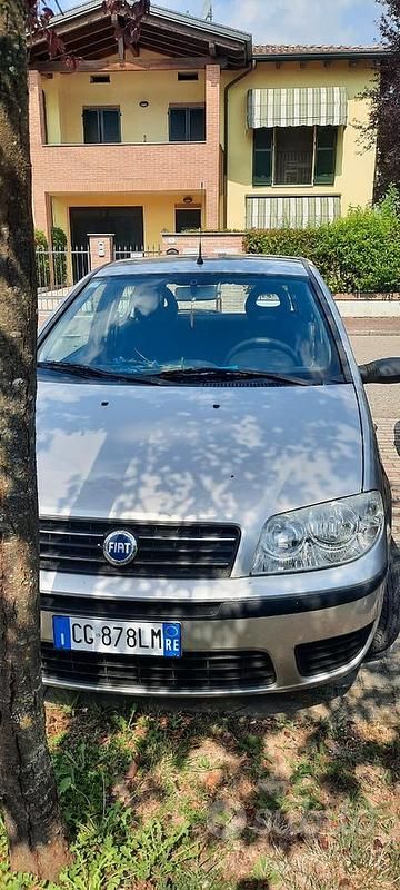 Usata Fiat Punto 54 CV (39 kW) 2004 Grigio Utilitaria