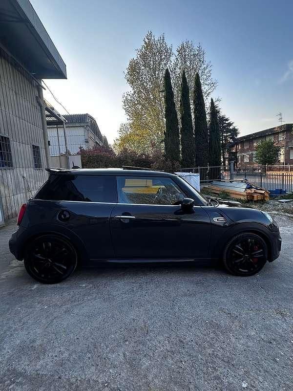 Begagnad Mini John Cooper Works 231 HK (169 kW) 2020 Halvkombi