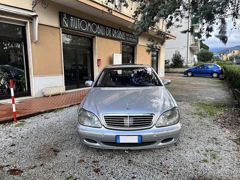 Argento Usata 2000 Mercedes S500 Tre volumi | 10.999 € (Cara) - Immagine 1/4