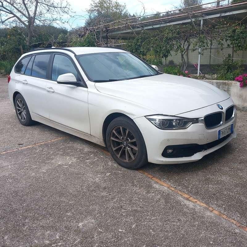 Begagnad BMW 318 Advantage 150 HK (110 kW) 2018 Kombi