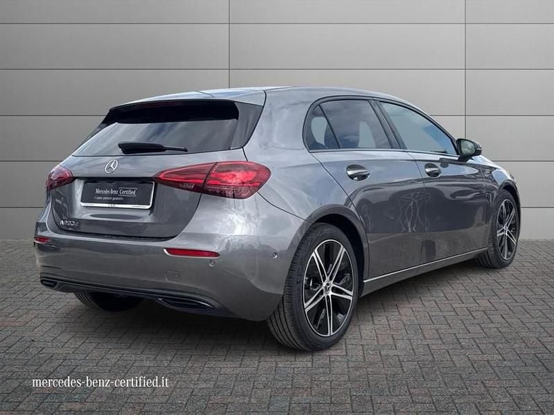 Nuova Mercedes A200 Advanced 150 CV (110 kW) 2026 Grigio Berlina