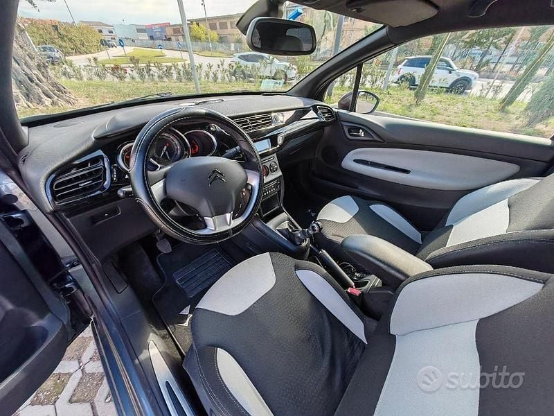 Usata Citroën DS3 70 CV (51 kW) 2012 Grigio Coupé