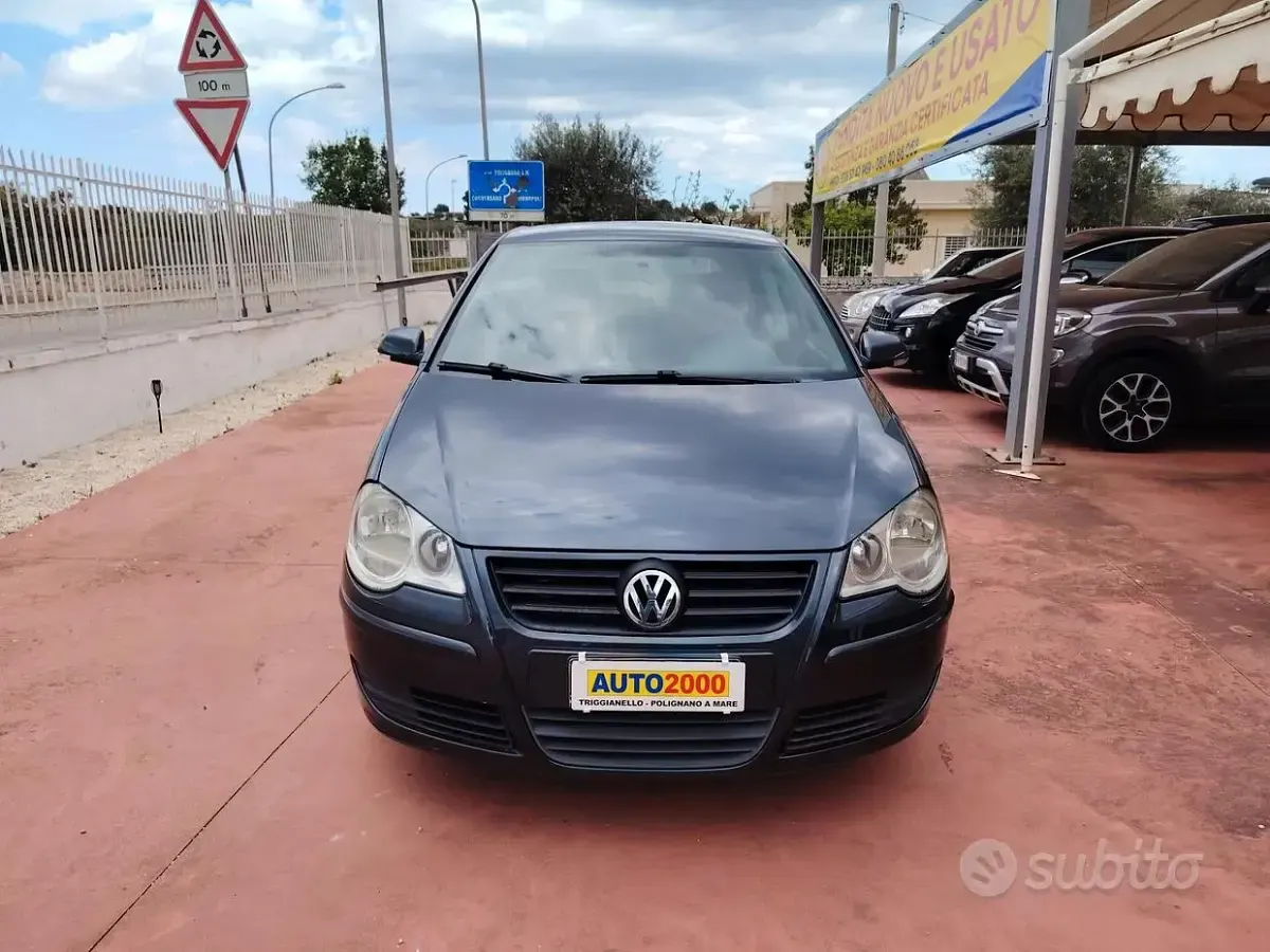 Usata VW Polo Comfortline 80 CV (58 kW) 2005 Grigio Utilitaria