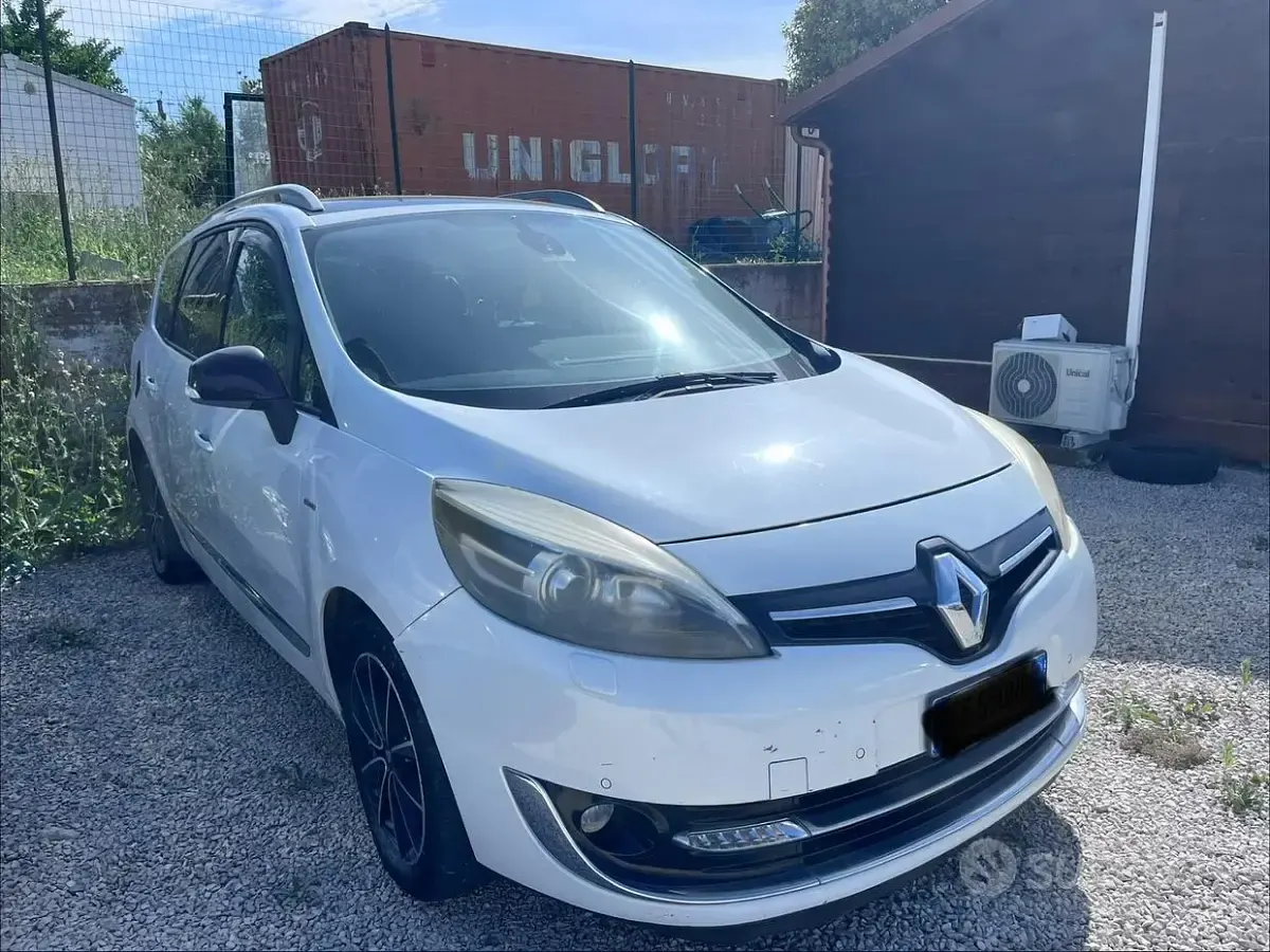 Usata Renault Scenic E-Tech XMOD 110 CV (80 kW) 2013 Bianco Station wagon