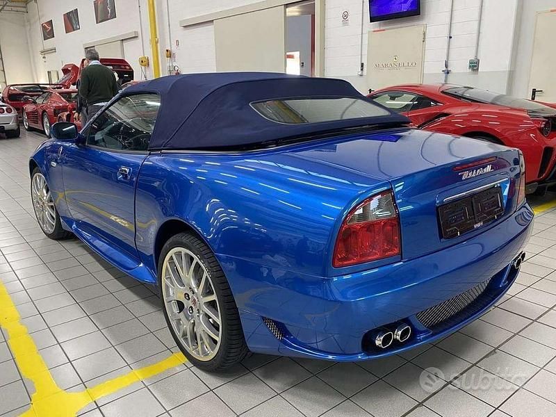 Usata Maserati Spyder 390 CV (286 kW) 2005 Blu/azzurro Cabrio